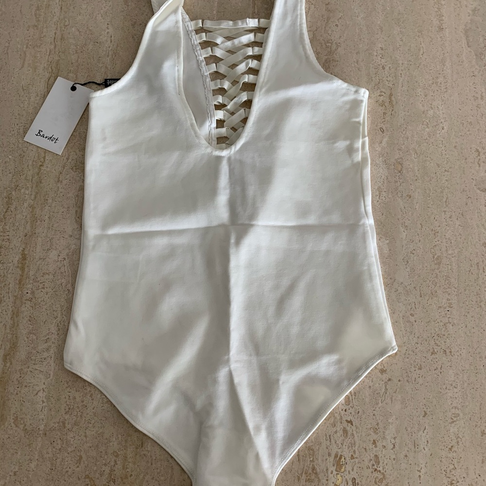 NWT Bardot white bodysuit Sz XS - Picture 2 of 3